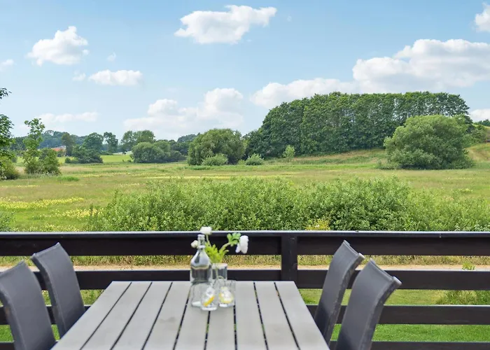 Cozy In With Kitchen 펜션 Tranekær